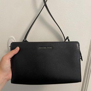 Simple Minimalistic Black Flat Michael Kors Crossbody Bag